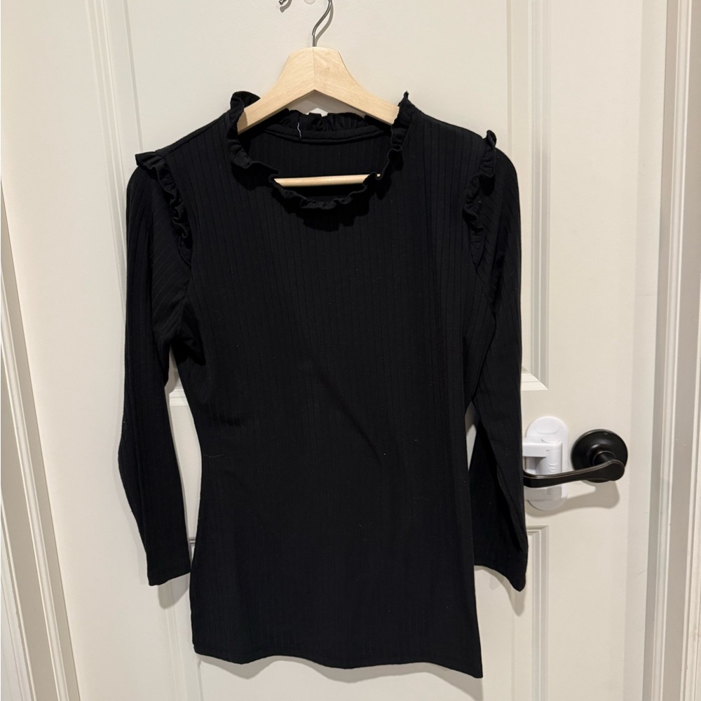 Carly Jean Los Angeles Elegant Black Long Sleeve Top